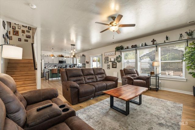 3218 S Veneto Pl, Meridian, ID 83642