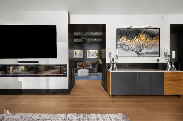 363 E Wacker Drive 2109, Chicago, IL 60601