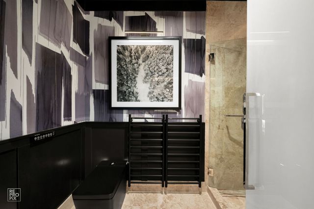 363 E Wacker Drive 2109, Chicago, IL 60601