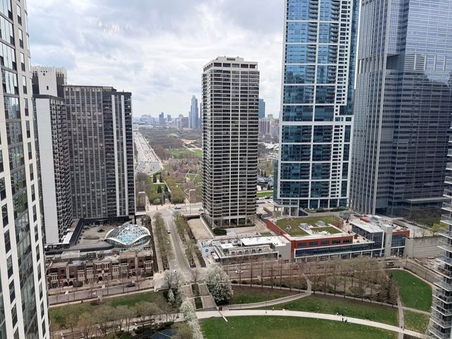 363 E Wacker Drive 2109, Chicago, IL 60601