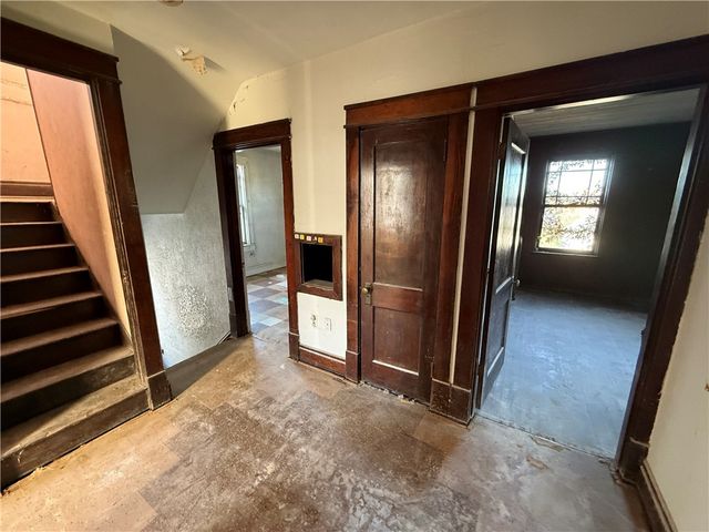 25 Aliquippa Avenue, Monessen, PA 15062