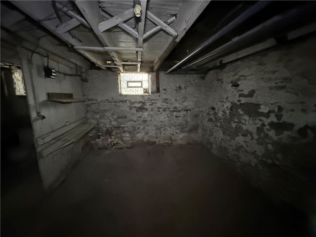 25 Aliquippa Avenue, Monessen, PA 15062