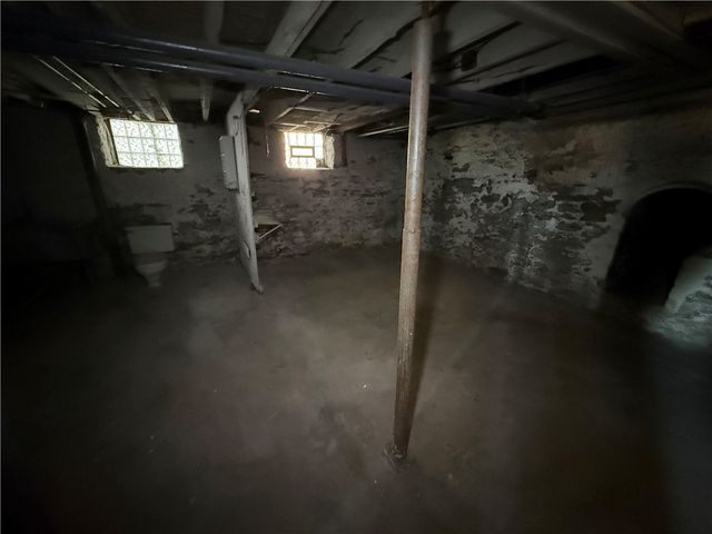 25 Aliquippa Avenue, Monessen, PA 15062