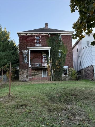 25 Aliquippa Avenue, Monessen, PA 15062
