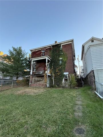 25 Aliquippa Avenue, Monessen, PA 15062