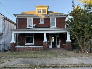 25 Aliquippa Avenue, Monessen, PA 15062