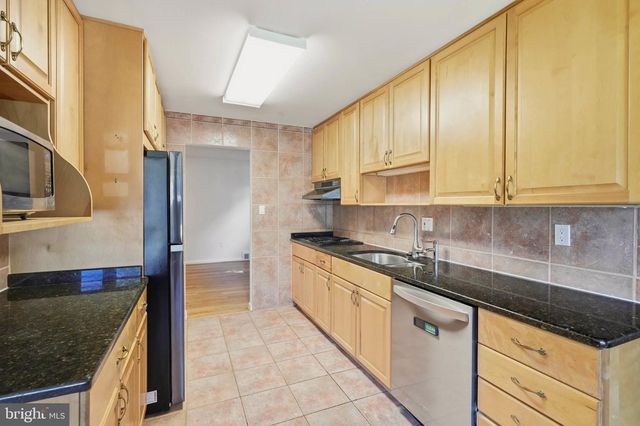 4401 BESTOR DR, Rockville, MD 20853