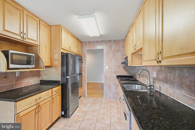 4401 BESTOR DR, Rockville, MD 20853