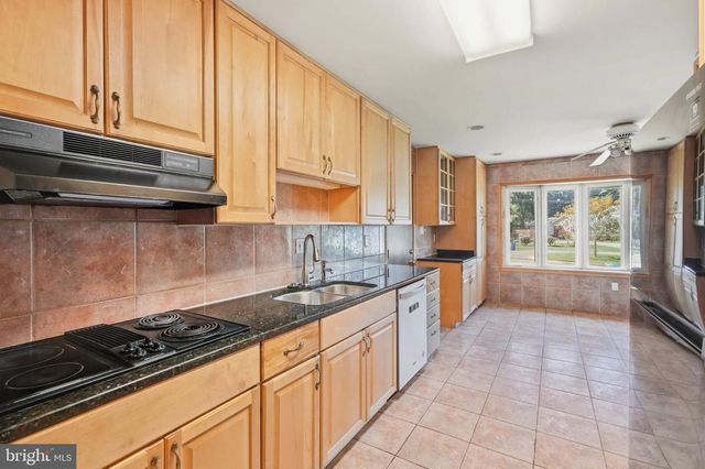 4401 BESTOR DR, Rockville, MD 20853