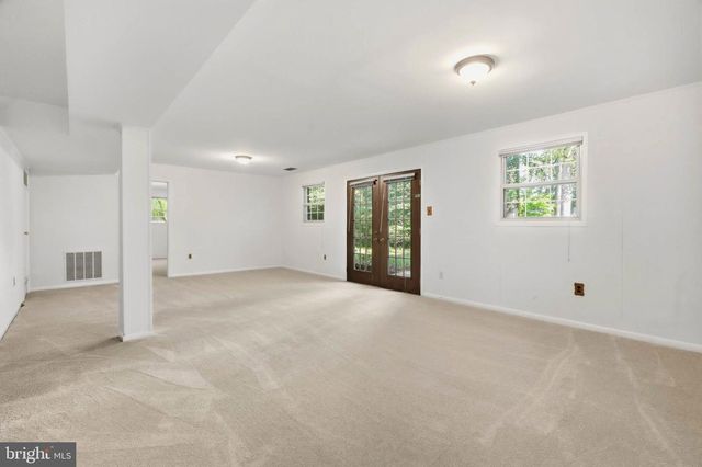 4401 BESTOR DR, Rockville, MD 20853