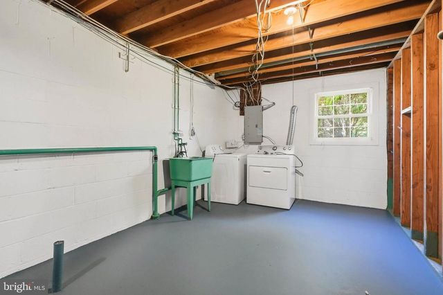 4401 BESTOR DR, Rockville, MD 20853