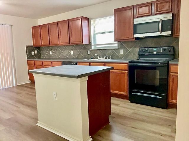 3502 Sandy Brook DR, Round Rock, TX 78665