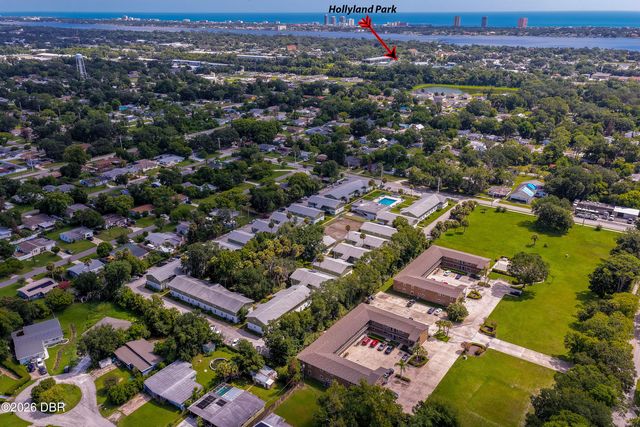 840 Center Ave Apt 10, Holly Hill, FL 32117