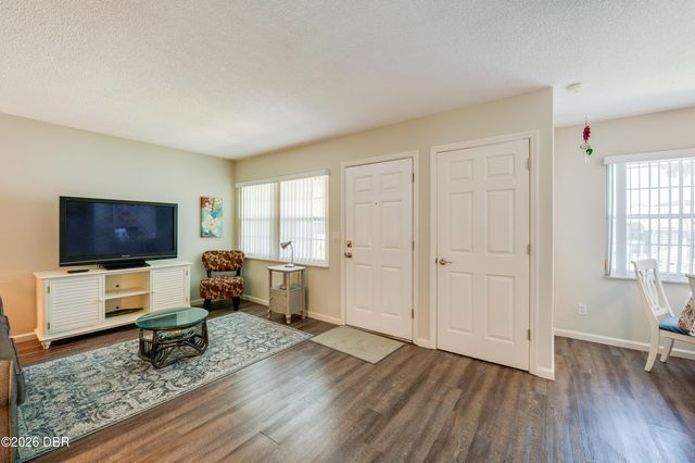 840 Center Ave Apt 10, Holly Hill, FL 32117
