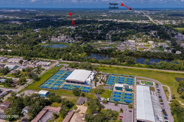 840 Center Ave Apt 10, Holly Hill, FL 32117