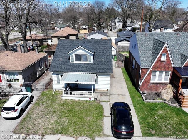 1125 E Hayes Avenue, Hazel Park, MI 48030