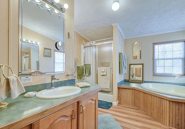 127 MORWAYS Park, Charlestown, NH 03603