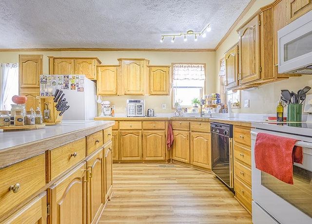 127 MORWAYS Park, Charlestown, NH 03603