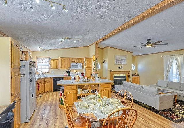 127 MORWAYS Park, Charlestown, NH 03603