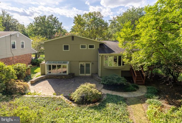 9213 FRIARS RD, Bethesda, MD 20817