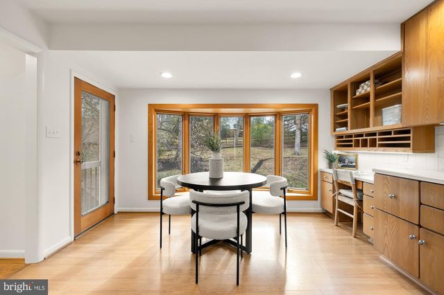 9213 FRIARS RD, Bethesda, MD 20817