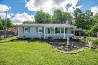 1227 N Pricetown Road, Diamond, OH 44412