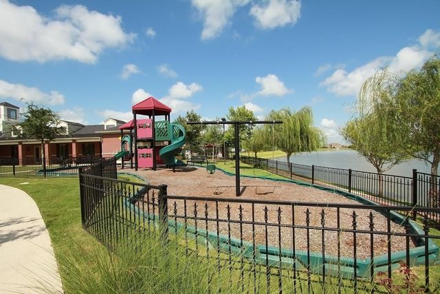 16775 Mammoth Springs Drive, Houston, TX 77095