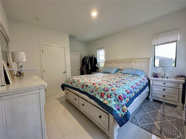 306 NW 11th Ct, Florida City, FL 33034