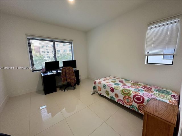 306 NW 11th Ct, Florida City, FL 33034