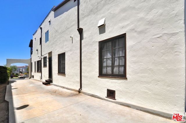 3919 W 27th Street, Los Angeles, CA 90018