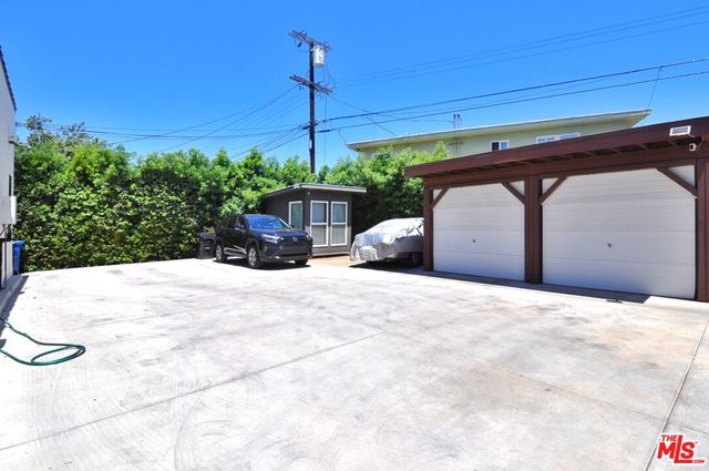 3919 W 27th Street, Los Angeles, CA 90018