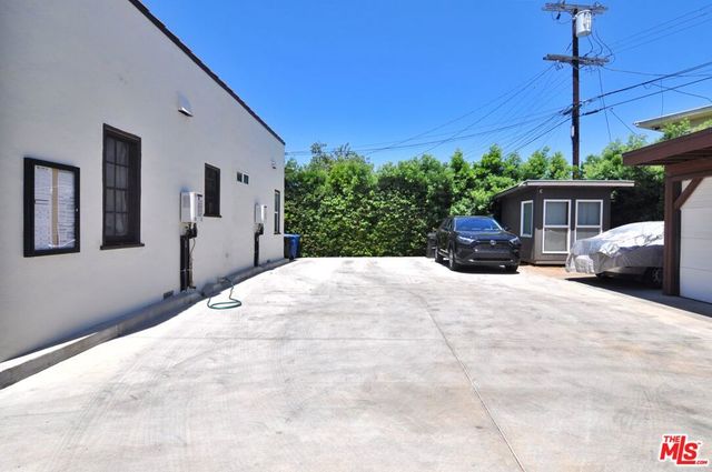 3919 W 27th Street, Los Angeles, CA 90018
