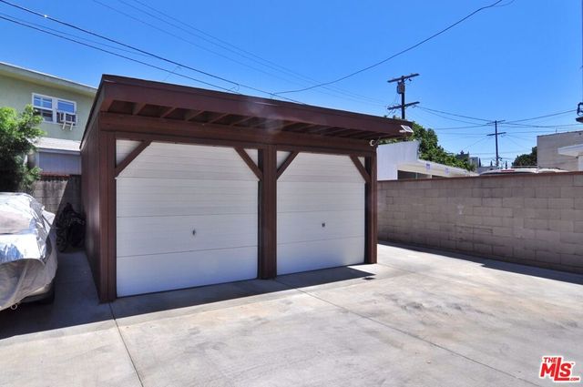 3919 W 27th Street, Los Angeles, CA 90018
