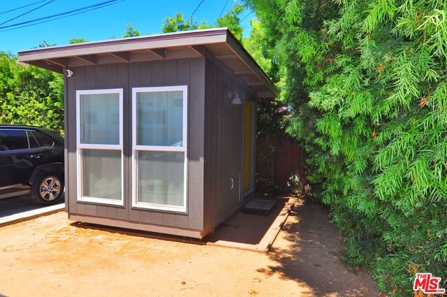 3919 W 27th Street, Los Angeles, CA 90018
