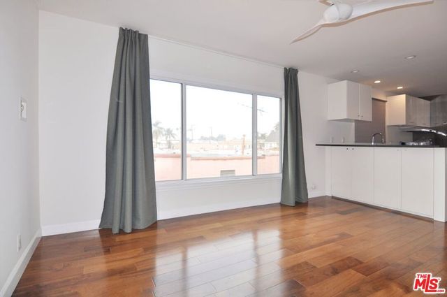 3919 W 27th Street, Los Angeles, CA 90018