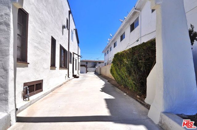 3919 W 27th Street, Los Angeles, CA 90018