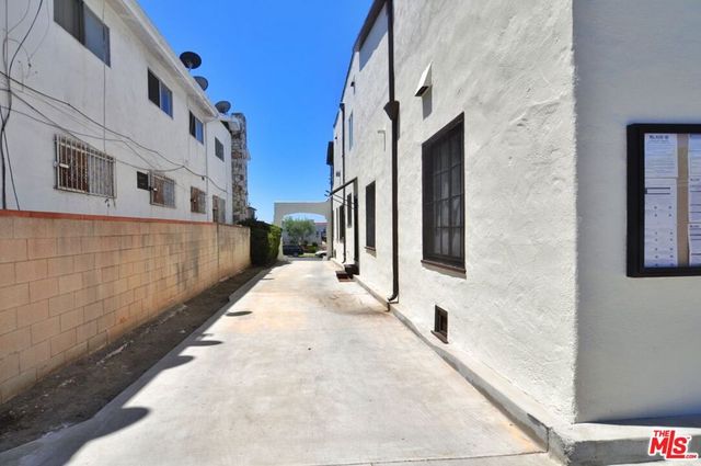 3919 W 27th Street, Los Angeles, CA 90018