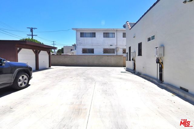 3919 W 27th Street, Los Angeles, CA 90018