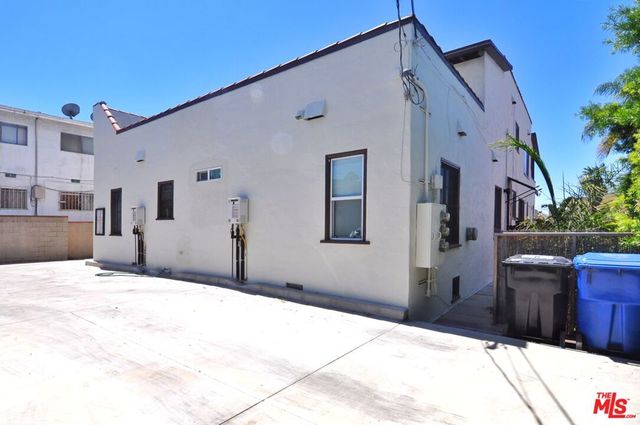 3919 W 27th Street, Los Angeles, CA 90018
