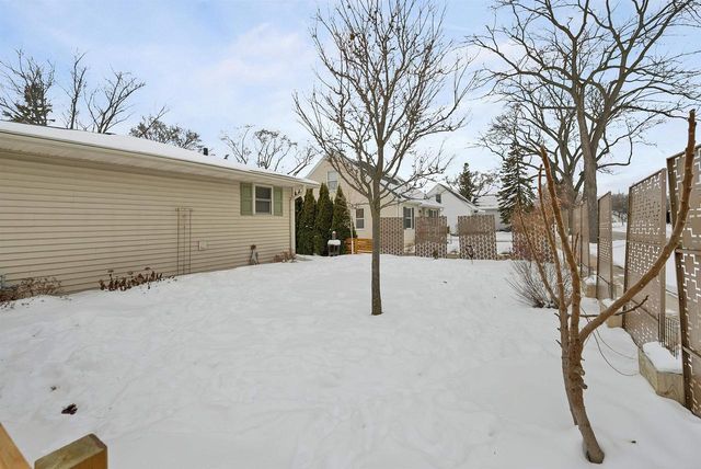 1217 CHARLES STREET, De Pere, WI 54115