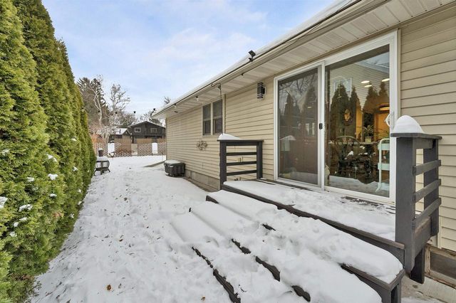 1217 CHARLES STREET, De Pere, WI 54115