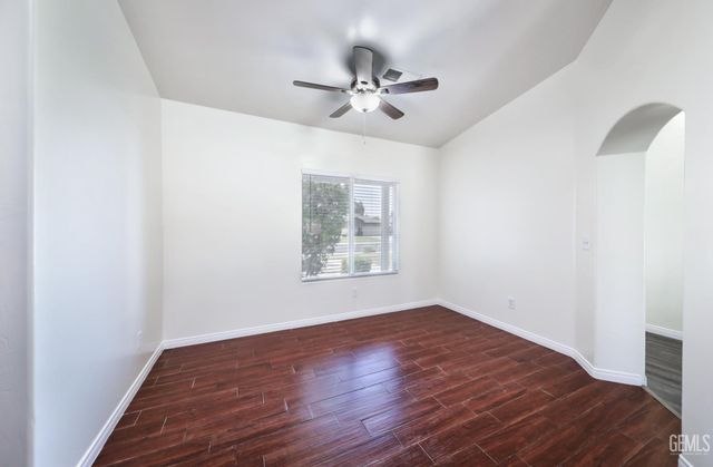10102 Salerosa Court, Bakersfield, CA 93312