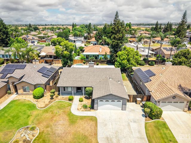 10102 Salerosa Court, Bakersfield, CA 93312