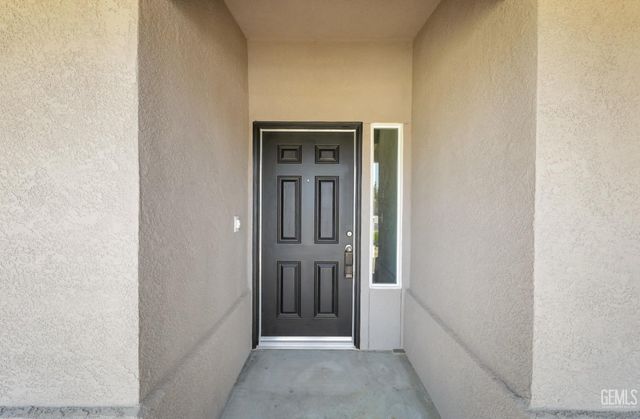 10102 Salerosa Court, Bakersfield, CA 93312