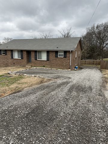 8127 Bonnafair Dr, Hermitage, TN 37076