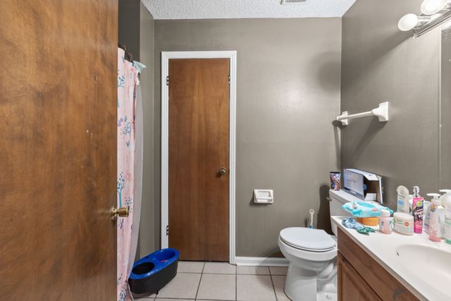 8127 Bonnafair Dr, Hermitage, TN 37076