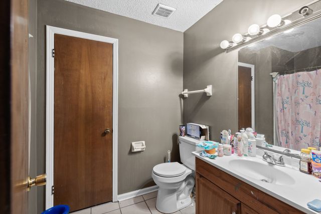 8127 Bonnafair Dr, Hermitage, TN 37076