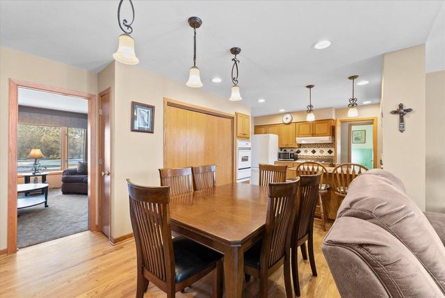 5923 Sunny LANE, Grafton, WI 53024