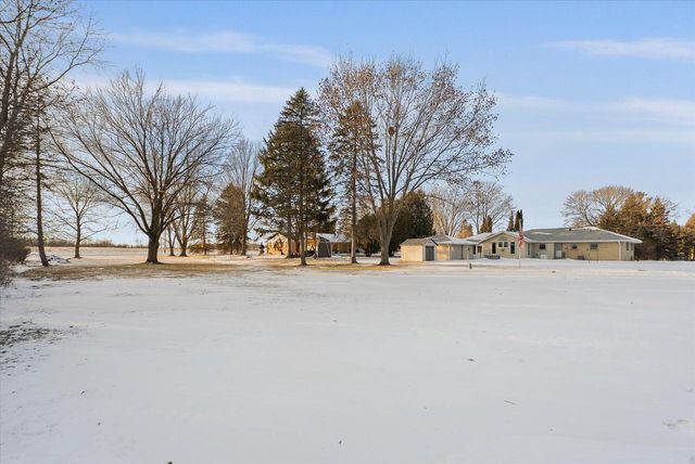 5923 Sunny LANE, Grafton, WI 53024