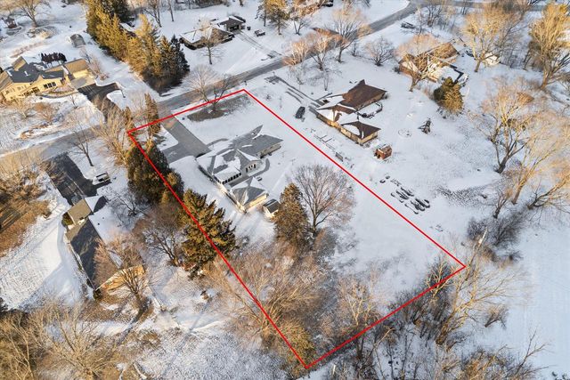 5923 Sunny LANE, Grafton, WI 53024